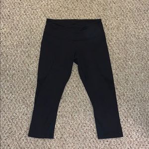 LuluLemon Cropped Compression Tight